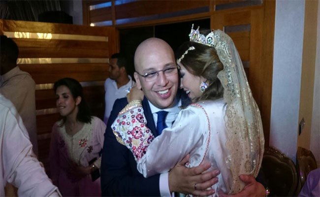 نجوم الغناء في مصر يزفون