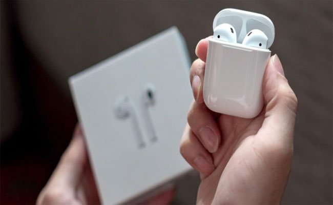 Airpods تحتل سوق السماعات اللاسلكية