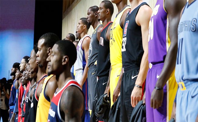 نايك تكشف عن أقمصة ذكية NBA
