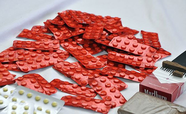 ظاهرة التعاطي للأقراص المهلوسة في الوسط المدرسي : توقيف خمسيني يروج هذه السموم للمتمدرسين بسكيكدة