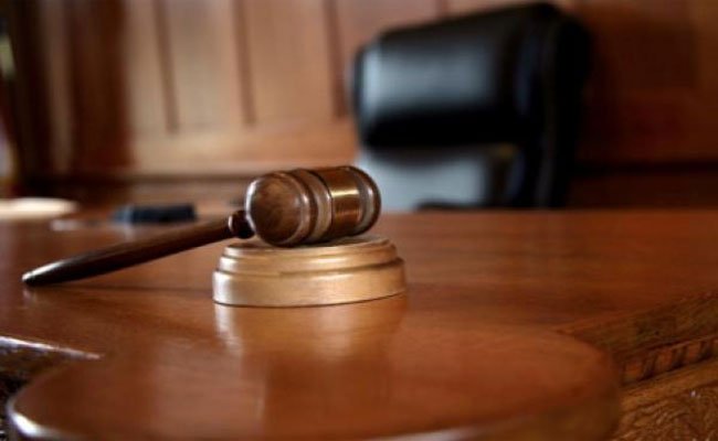 الحكم بخمس سنوات حبسا على قاضي تحقيق بالغرفة الثانية لدى محكمة القليعة أدين بتهمة تلقي رشوة
