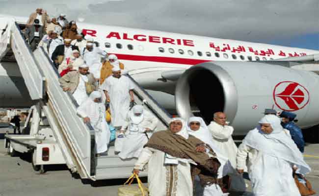 تحت رعاية رئيس الجمهورية : 108 حاج و حاجة يعودون إلى ارض الوطن بعد أداء فريضة الحج