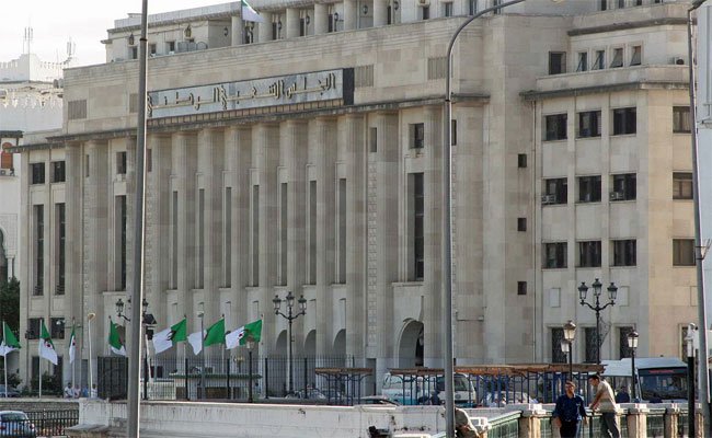 افتتاح البرلمان لدورته العادية غدا الإثنين بالمناقشة والمصادقة على 20 قانونا
