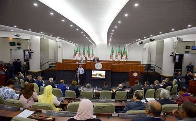 إجماع نواب المجلس الشعبي على ضرورة تنويع مصادر تمويل الاقتصاد الوطني وعدم حصره في التمويل غير التقليدي