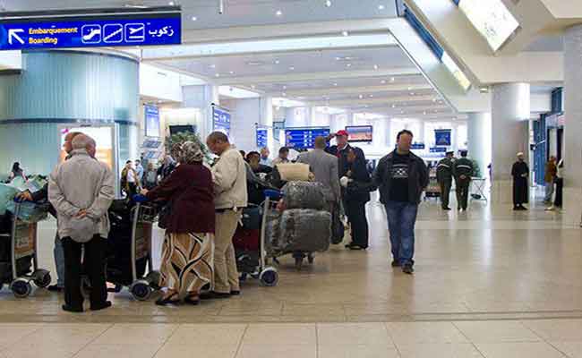 ارتفاع عدد المسافرين العابرين للنقاط الحدودية بالوطن إلى ما يقارب 5 ملايين مسافر خلال صيف 2017