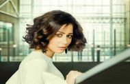 منة شلبي تحتفي بمليونها الأول