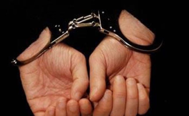 الجيش و بتنسيق مع الدرك يوقف أربعة أشخاص لهم علاقة بالعملية الإرهابية التي استهدفت مقر أمن ولاية تيارت