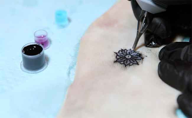 Dermal Abyss : وشم لمراقبة الحالة الصحية