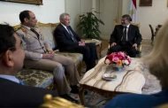 مستشار مرسي: 100 مليون مصري لا يمكن أن يعيشوا راضين بالقمع