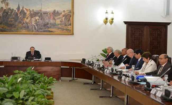 اجتماع مجلس الوزراء تحت رئاسة رئيس الجمهورية : النص الكامل لبيان المجلس