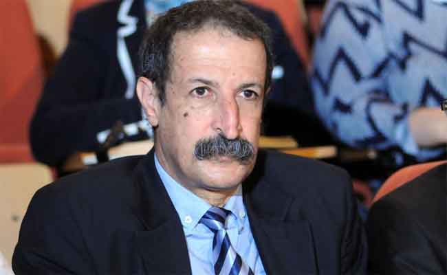استعدادا لاستحقاقات محليات 23 نوفمبر : وزير الاتصال كعوان يقوم بزيارة تفقدية لاستيديوهات التسجيل للإذاعة و التلفزة