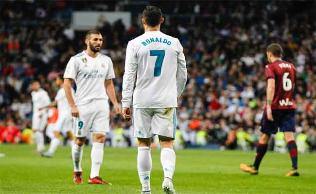 لماذا نال رونالدو جائزة أفضل لاعب في العالم ؟