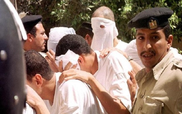 حملة اعتقال ضد المثليين بمصر