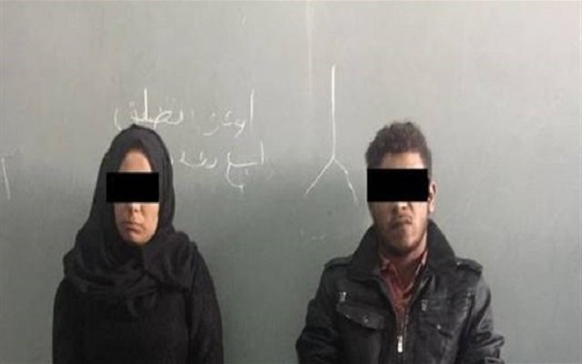 ذهب ليشاهد فيلم إباحي مع أصدقائه فاكتشف أن زوجته هي البطلة