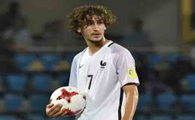 بايرن ميونخ يريد ضم لاعب جزائري