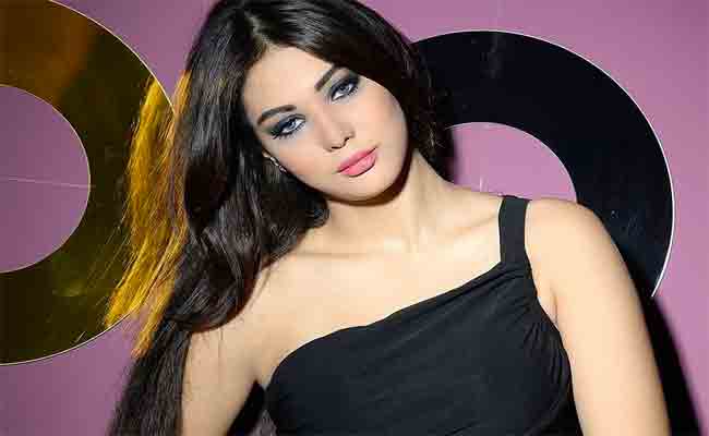 ابتسام تسكت تقتنص جائزة أفضل فنانة في شمال افريقيا للمرة الثانية على التوالي