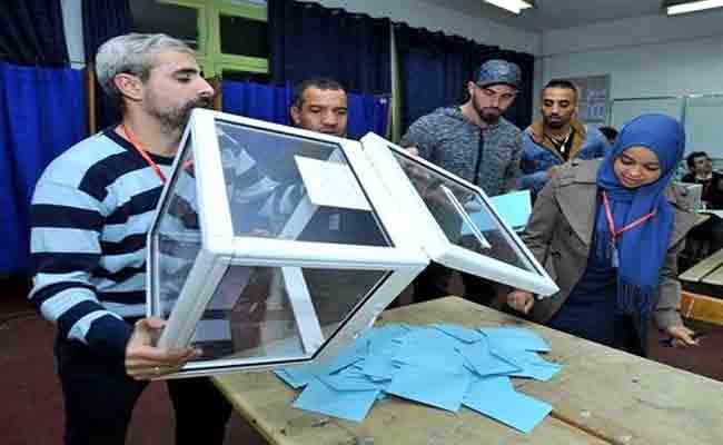 انتهاء الاقتراع و عملية الفرز متواصلة