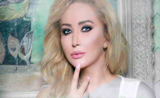 رجاء قصابني تحتفل بعيد استقلال بلدها ب
