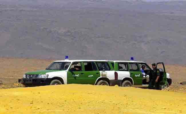 توقيف سبعة مهربين و حجز مركبتين و أزيد من 3 أطنان من المواد الغذائية في الجنوب
