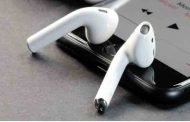 أبل تعمل على سماعات AirPods جديدة لعام 2018