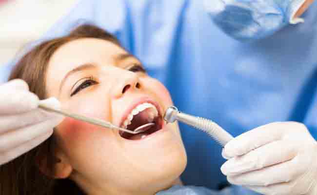 هل تعتنون بصحّة فمكم كما يجب؟ ٣ خطوات أساسية لا تهملوها ابداً!