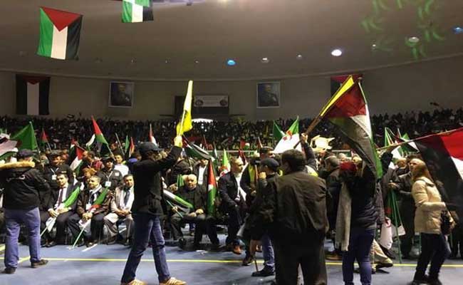 تجمع شعبي بمركب محمد بوضياف تضامنا مع الشعب الفلسطيني