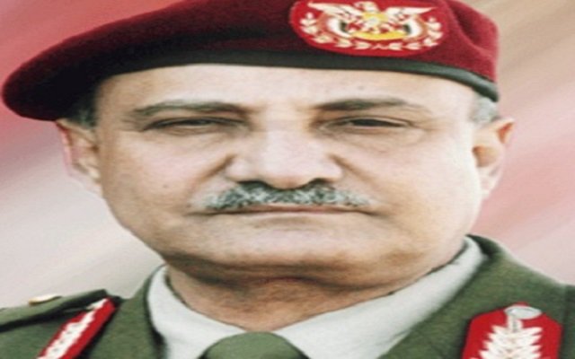 هذا هو من باع الرئيس اليمني للحوثيين