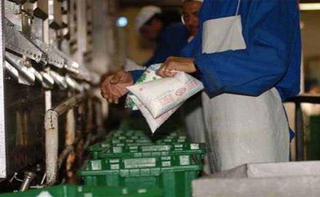 استحداث جهاز جديد لمتابعة مسار حليب الأكياس بعد ندرته في الأسواق