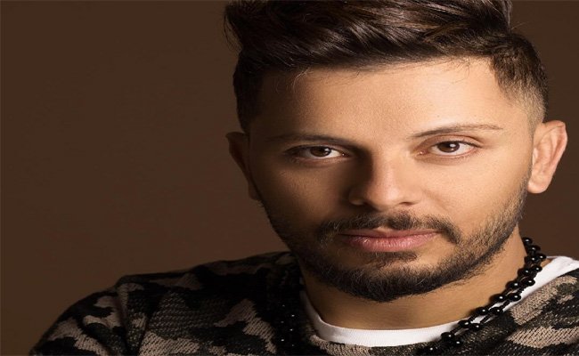 حاتم عمور يحضر لديو غنائي مع فرقة