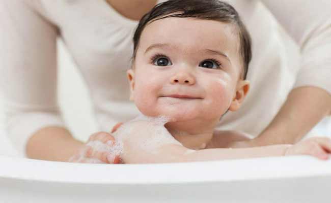 كيف يمكنكم العناية ببشرة طفلكم؟