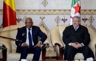 أويحيى : الجزائر 