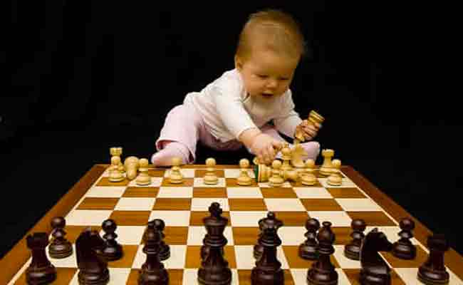 7 صفات تؤكد أن طفلك ذكي.. فهل تتوفر لديه ؟