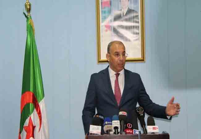 زعلان يطمئن عمال شركة الخطوط الجوية الجزائرية بعدم المساس بمناصب عملهم و ينفي خوصصتها