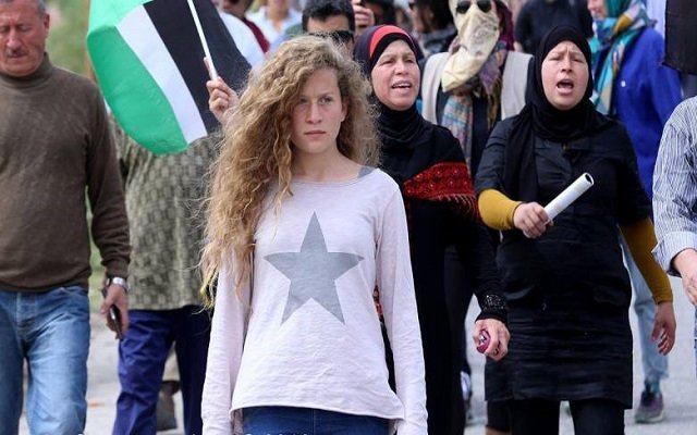 منع عرض فيلم يحكي قصة الفتاة الفلسطينية عهد التميمي بسنغافورة