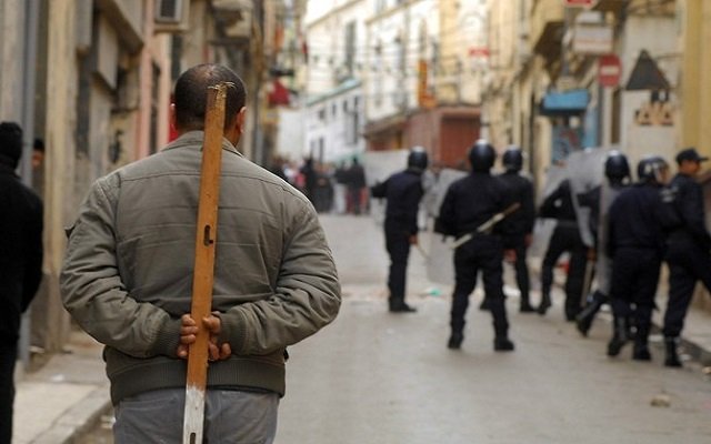 بعدما تحاورت عصا الدولة مع رؤوس الأطباء جاء الدور على رؤوس الطلبة