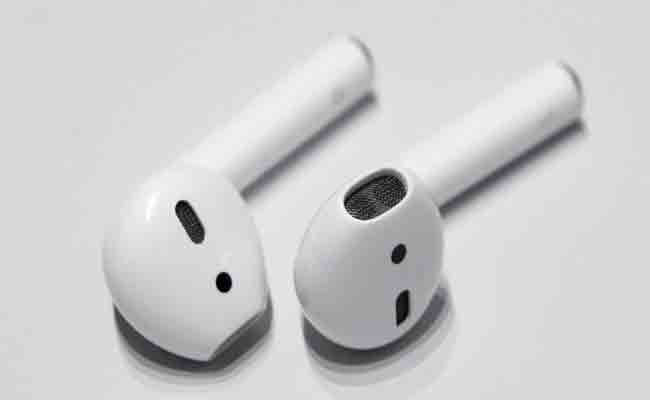 معلومات تشير إلى أن أبل تعمل على سماعات AirPods مقاومة للماء