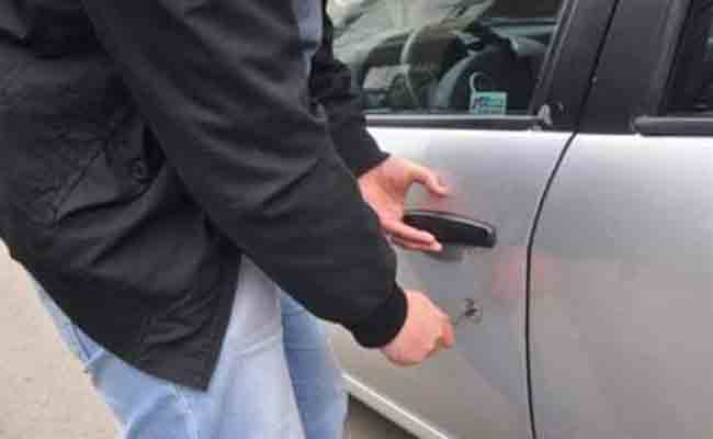 الإطاحة بشبكة إجرامية وطنية مختصة في سرقة السيارات و إعادة بيعها بعد تزوير وثائقها ببومرداس