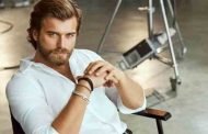 كيفانش تاتليتوغ وزوجته يخطفان الأنظار في حفل اطلاق أول أعماله السينمائية
