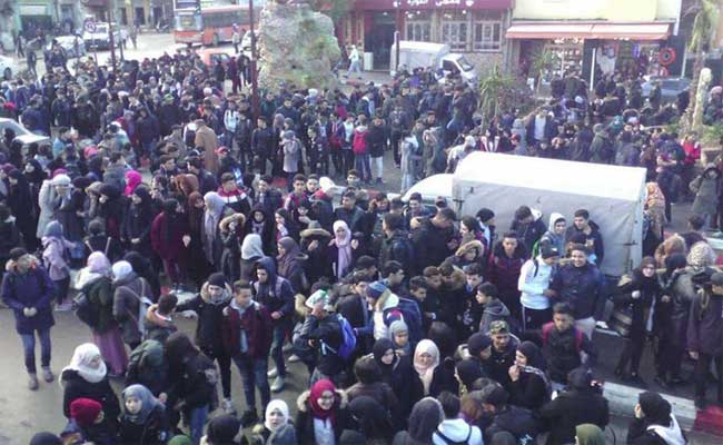 التحقيق مع 15 أستاذا بتهمة
