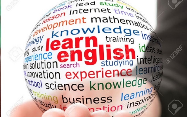 الحكومة الفرنسية علينا الإعتماد على اللغة الانجليزية