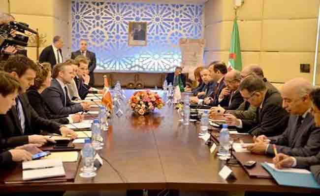 مساهل يصف العلاقات السياسية الجزائرية ـ الدنماركية بـ