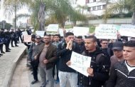 طلبة المحروقات و الكيمياء يواصلون الإحتجاج