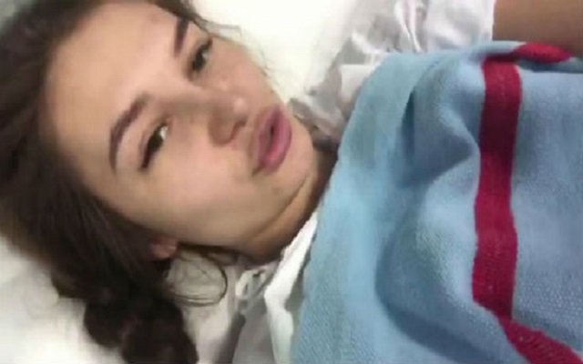 القصة المأساوية  للعارضة الروسية انقلبت رئسا على عقب
