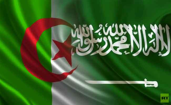 العاهل السعودي يعرب عن ارتياحه لجودة العلاقات التي تربط بين السعودية و الجزائر