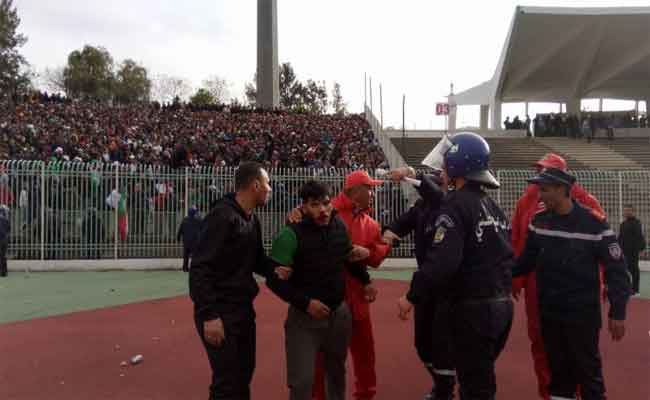شغب واعتقالات في لقاء الشبيبة والمولودية