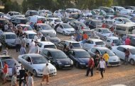الحكومة تعرض حوافز على المواطنين لتحويل سياراتهم إلى العمل بالغاز
