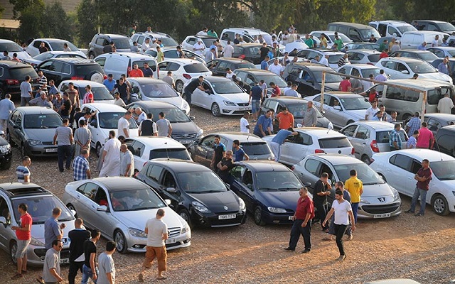 الحكومة تعرض حوافز على المواطنين لتحويل سياراتهم إلى العمل بالغاز