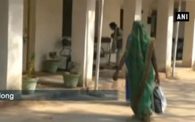 حملت جنينها الميت إلى مركز الشرطة لتبين فظائع اغتصابها