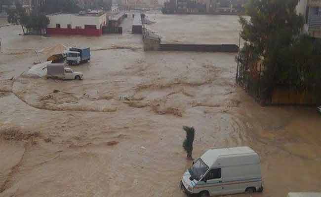 الأمطار الطوفانية بسطيف تتسبب في مقتل شخص و فقدان آخر و أضرار مادية