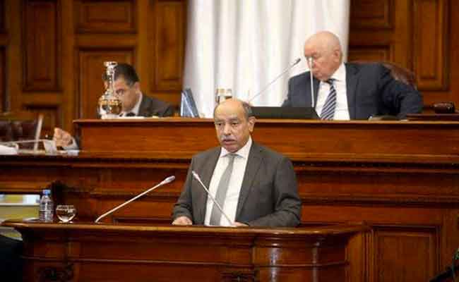مباركي يعرض مشروع القانون المحدد للقواعد المطبقة في مجال التمهين على مجلس الأمة